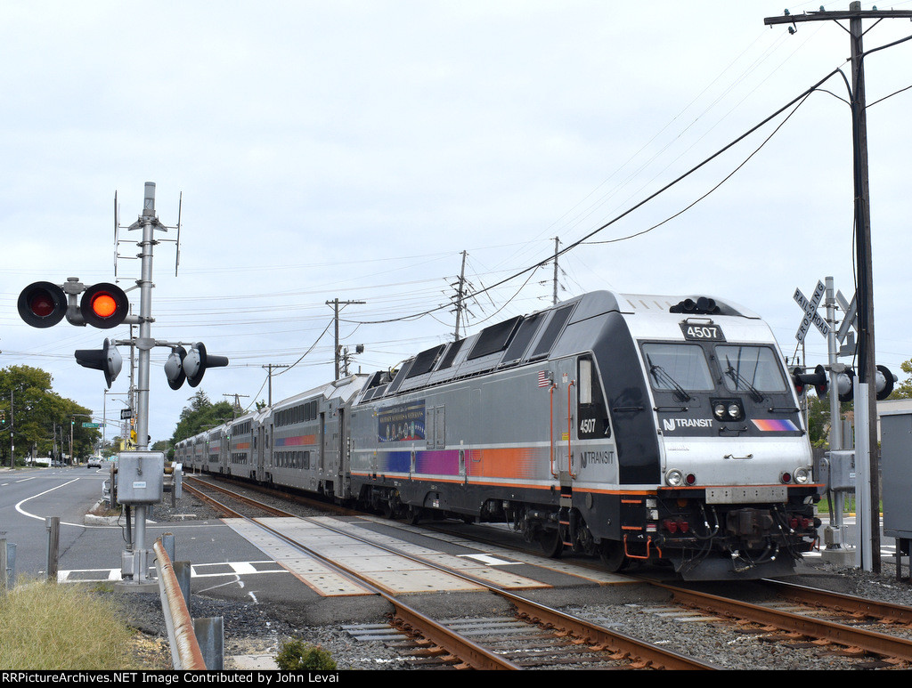 ALP-45DP # 4507 pushing NJT Train # 4732 toward the PPB Station